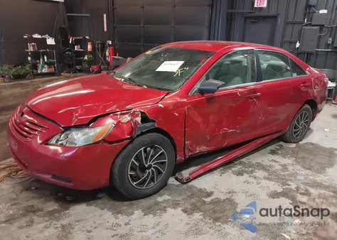 2008 Toyota Camry Le z USA, uszkodzony, nr VIN 4T1BE46KX8U247763